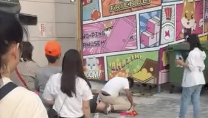 影/發結緣品爆衝突直擊！白沙屯媽祖男信眾遭壓地狂扁