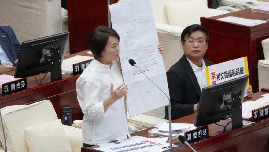 簡舒培又翻車！嗆蔣萬安「瞎扯民進黨救援」網傻眼轟：敢不敢譴責陳其邁