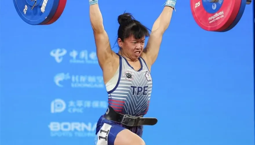 台灣小將好棒！陳冠伶舉重亞錦賽摘3銀