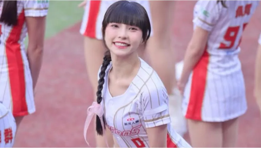 小龍女霖霖否認偷吃人夫　昔日發言被挖：每任最愛都不是我