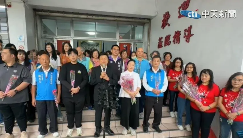 傅崐萁母親節溫馨喊話　「盼賴總統如慈母團結台灣人」