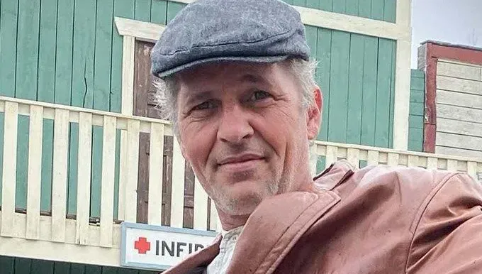 納撒尼爾佩爾蒂埃家中驟逝！劇組慟「溫柔的靈魂」　妻女難接受