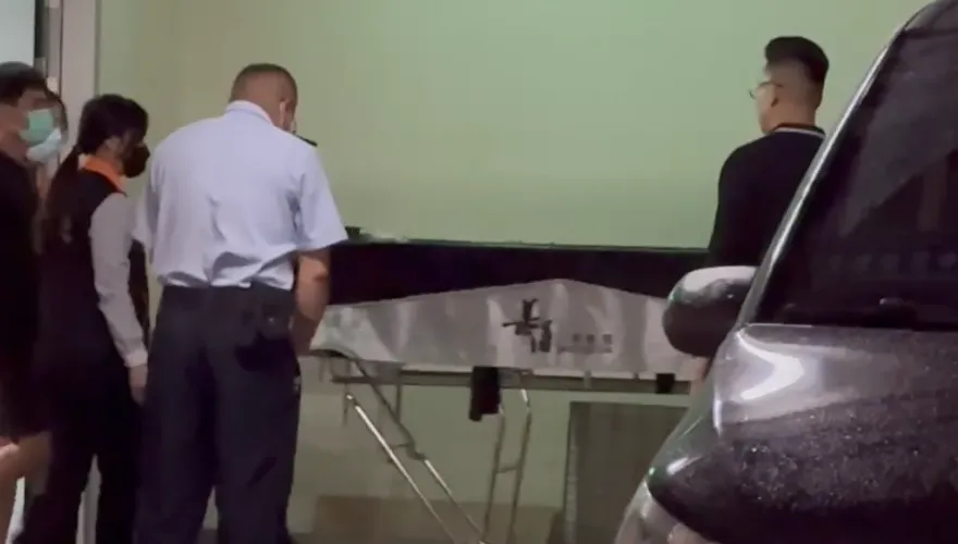 心碎！台中18歲女遭情殺遺體抵殯儀館　媽慟哭：妳要跟好喔