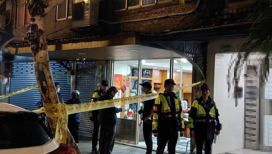 北市爆命案！6旬婦陳屍歇業球具店多日　警方調查死因