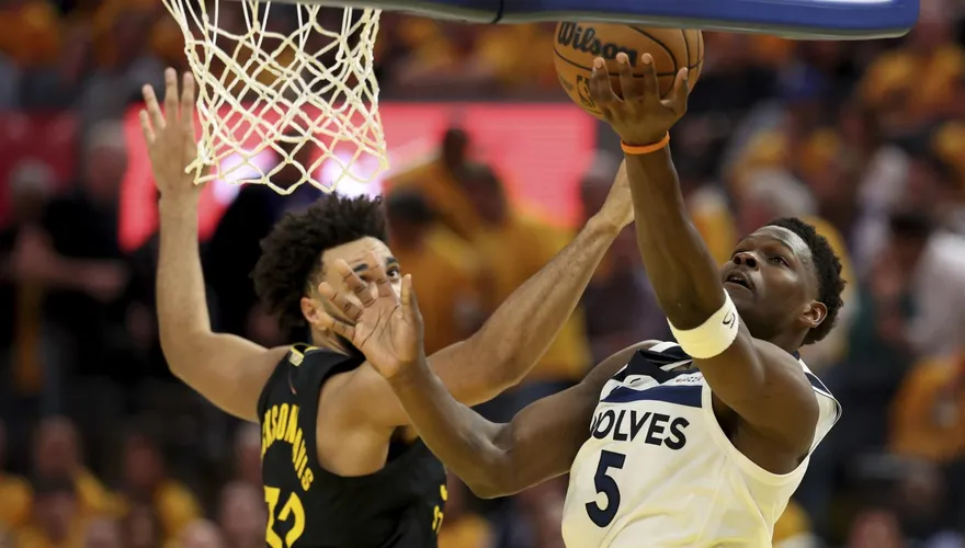 NBA/愛德華茲30分炸裂！灰狼聽牌寫紀錄　勇士第3節崩盤