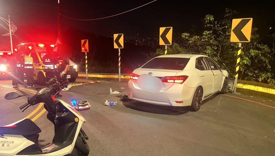中和18歲女無照駕車自撞護欄　5傷其中1人腦出血