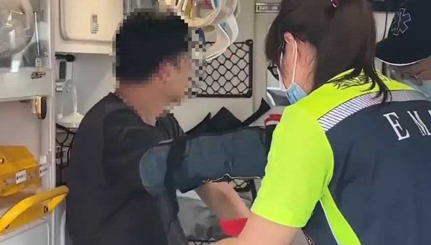 悚！登基隆嶼遇雷擊「男左手灼傷、婦腿麻」　急返港就醫