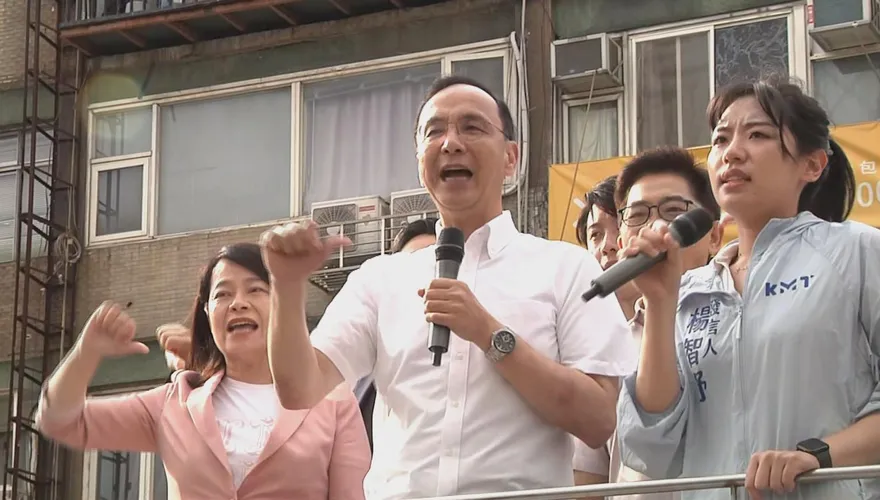 賴清德就職週年前夕　朱立倫率車隊赴民進黨部抗議