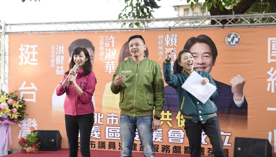 脫口「總統常和罷團見面」！洪健益急道歉