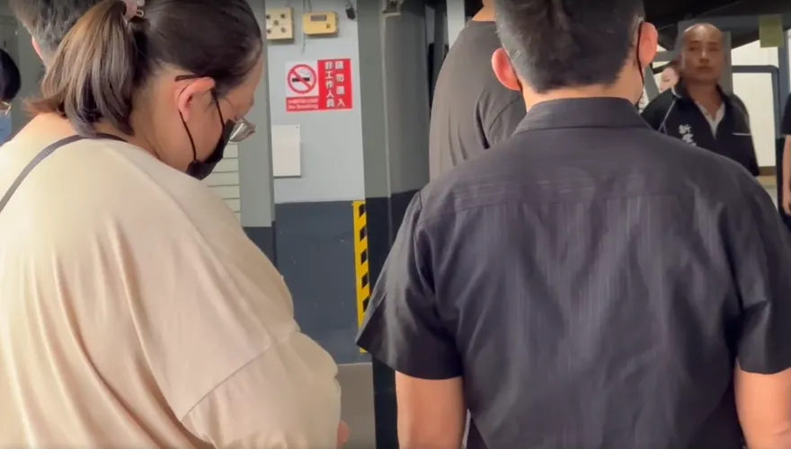 台中女大生載妹返家遇車禍！噴飛撞變電箱亡　求學背景曝
