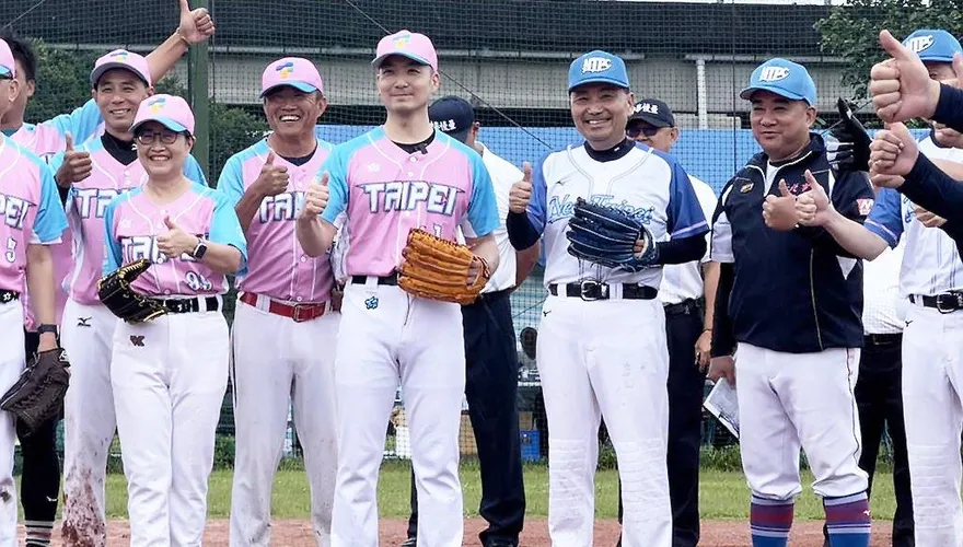 世壯運/侯友宜秀二刀流身手　蔣萬安領軍壘球首勝新北