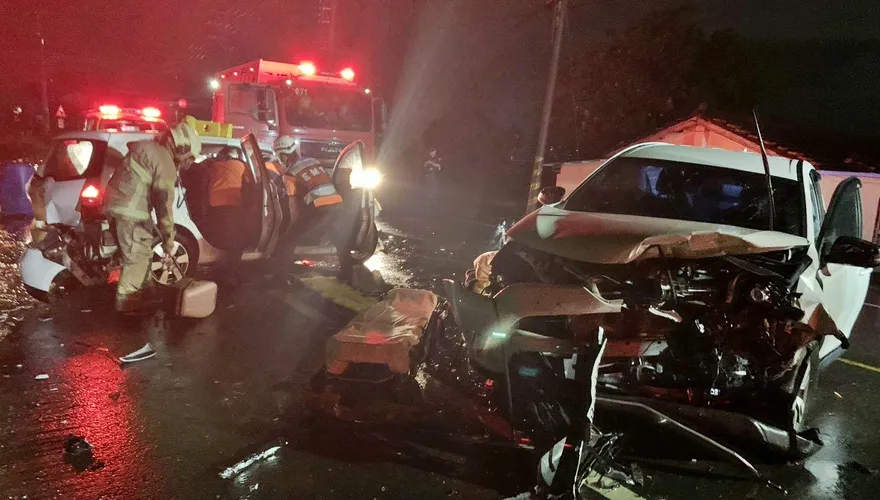 影/台南2車高速對撞全毀「2女駕駛、1乘客慘死」身分曝光