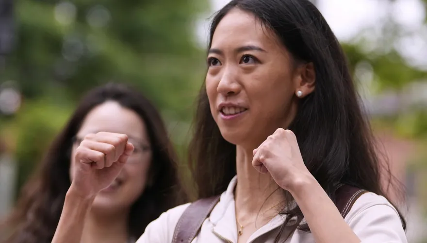 哈佛畢典致詞暴紅！蔣雨融被揭陸「權貴之女」　再喊冤：沒綠卡