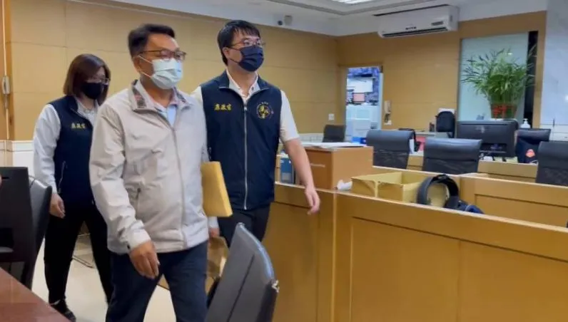 前民進黨立委陳歐珀涉貪最新！今晨遭聲押禁見