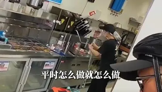 影/心疼！陸女店員一人應付「數米長」訂單爆哭　網痛批老闆