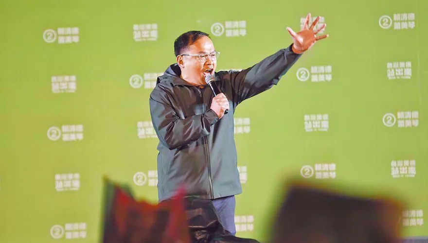 截圖曝光！王義川兒子驚爆劈腿　女友反擊公開對話轟「魚死網破」