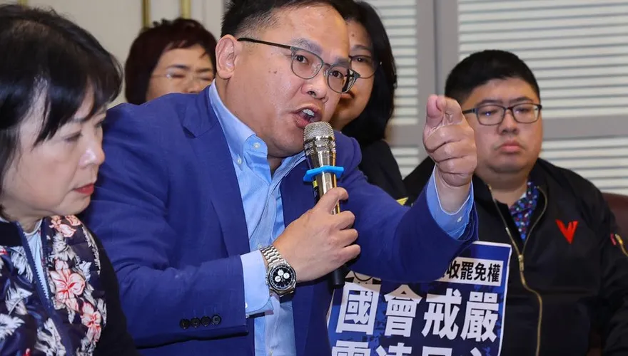 兒子遭爆劈腿！自己也被爆劈腿離婚　王義川：抹黑將採法律行動