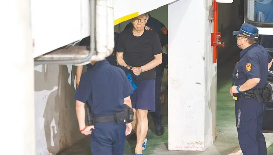 陳佩琪怒了！氣到不在法院跟柯文哲深情對望　原因出在「一件短褲」