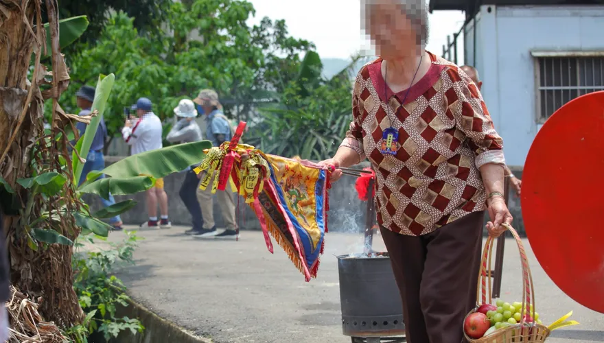 鎮瀾宮藏溫情！癌末阿嬤曾登日曆　孝孫女尋原檔圓夢