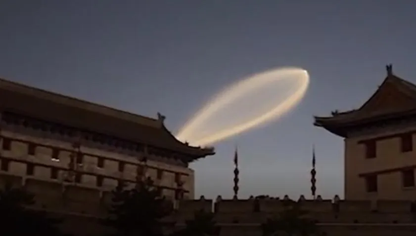 影/驚！西安上空現「絕美光雲」是幽浮？官方急澄清真相