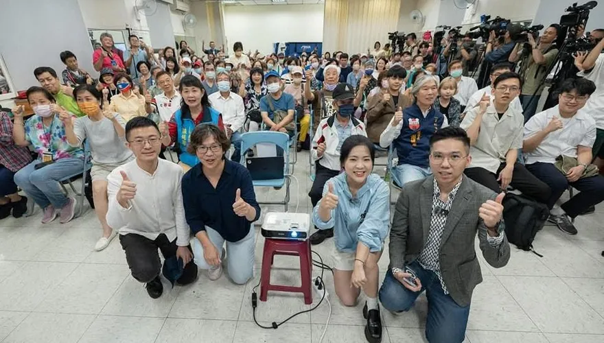 目睹吳靜怡踢館翻車現場！侯漢廷嗨喊「太歡樂了」　釣出徐巧芯神回應