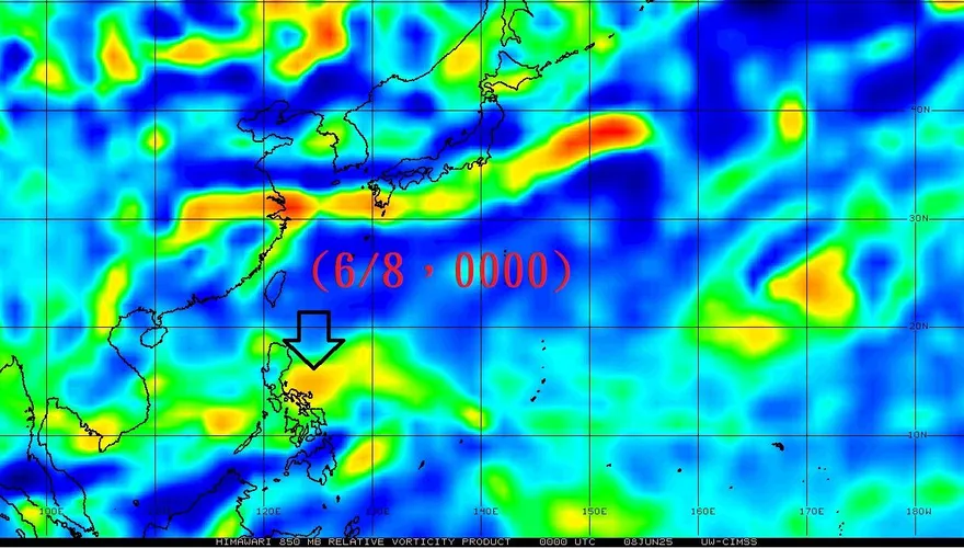 「蝴蝶」颱風最新預測！鄭明典曬1圖：出現獨大正渦度區