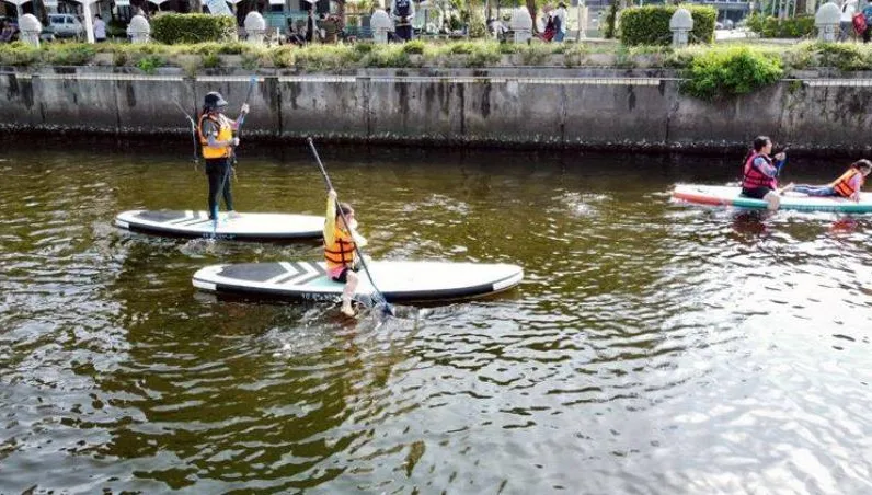 愛河SUP活動亂丟垃圾遭勸阻　家長竟嗆：你們就是小氣