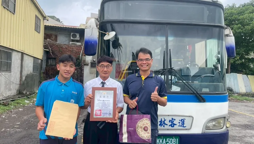 好暖！憂國三生錯過末班車　彰化司機「等他上車」才駛離