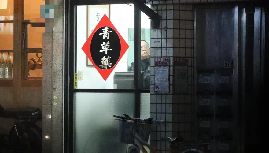 史哲遭爆「搭公務車推拿」回應了：膝蓋舊傷順路裹膏藥