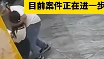 影/恐怖！陸「安全帽男」電梯前突抱住路過女　伸狼爪被逮