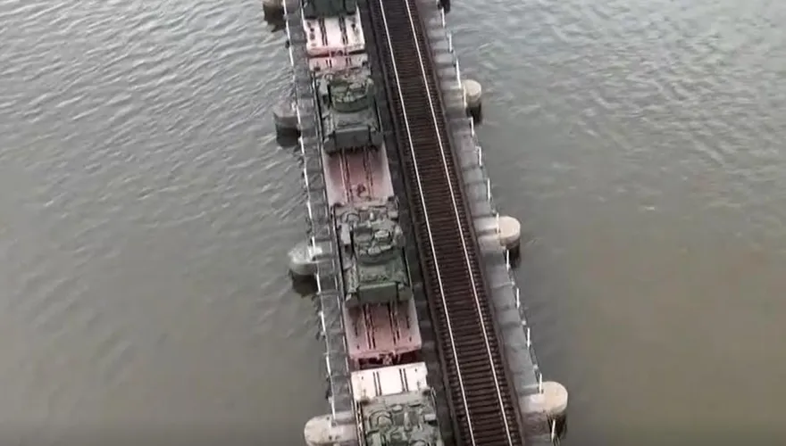影/華府閱兵將登場！坦克車隊綿延近2公里　數千特勤維安