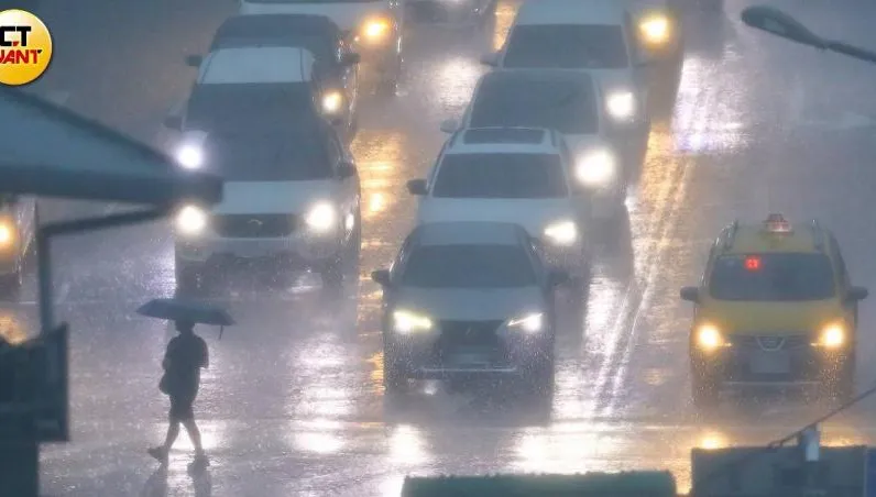以為白天下雨不用開大燈？新北男申訴仍被罰2800元