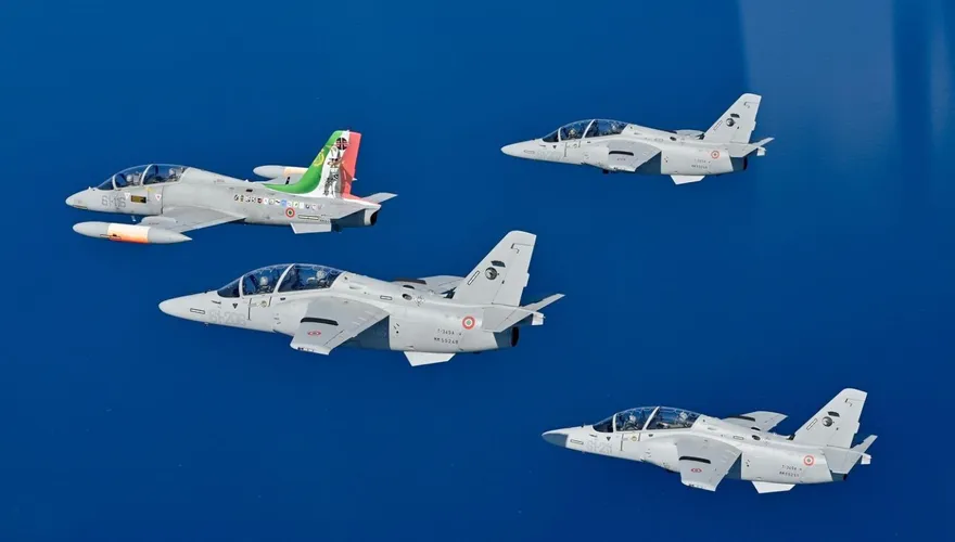 義大利空軍教練機世代交替　M-345接棒MB-339A