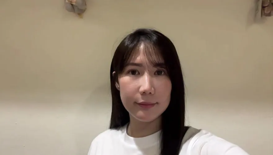 七夕情人節脫了！辣曬「性感事業線」泳裝照　美女議員：渣渣退散
