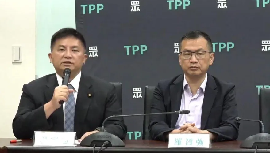 廢監違背黨章？　羅智強嗆：國父能接受李俊俋公務車載狗？
