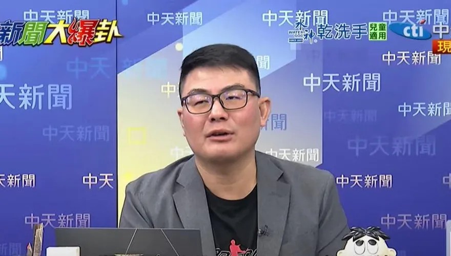 影/曹興誠踢館藍營邀辯論吃癟　黃揚明稱提問他1件事「一擊必殺」