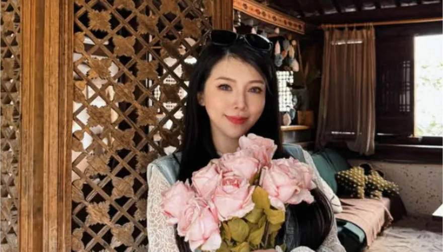 網紅鄒佩君宣布當阿嬤！昔自爆16歲就當媽　坎坷身世曝