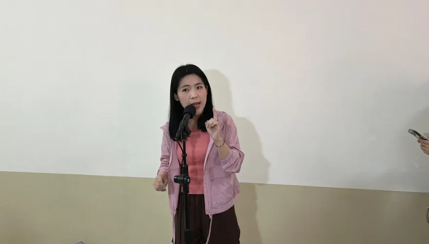 側翼嗆海鯤號「浮起來了！給錢」　徐巧芯：海測是專業非兒戲