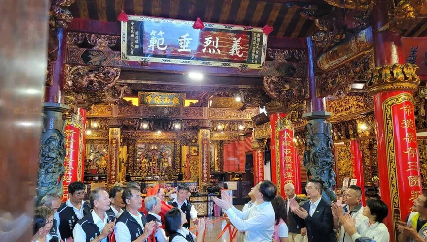 花蓮駁火！賴清德贈匾「義烈垂範」劍指傅崐萁