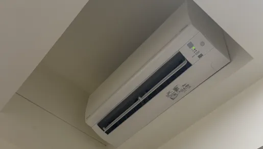 裝潢大災難？冷氣藏天花板變裝飾品　屋主怒：根本吹不到