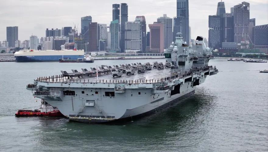 英國航空母艦「威爾斯親王號」停靠新加坡　展開罕見印太部署