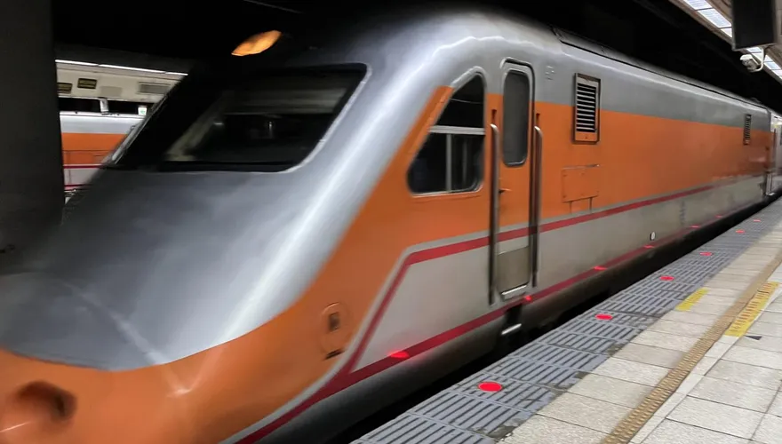 台鐵更新全線列車資訊顯示系統　南港站搶先試辦