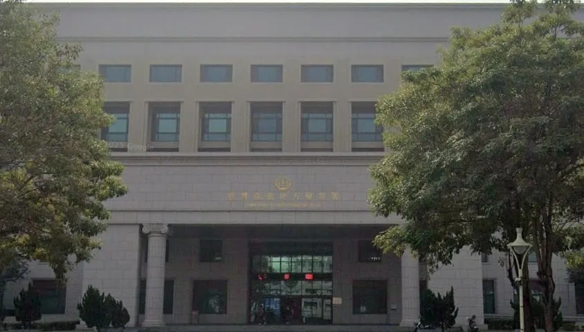 嘉義警界「收賄電玩業者洩密臨檢資訊」醜聞！偵查隊長被帶回偵訊