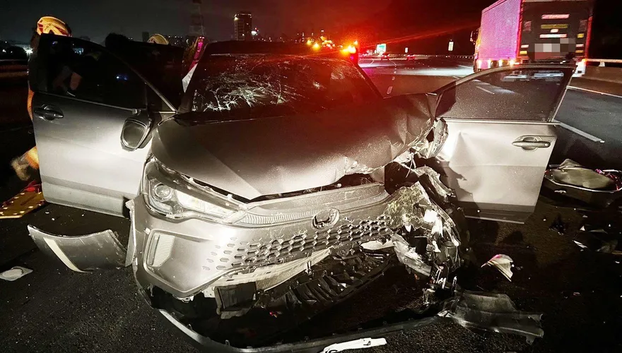 影/國3「4車撞碎6傷1死」最新！近距離碎裂直擊