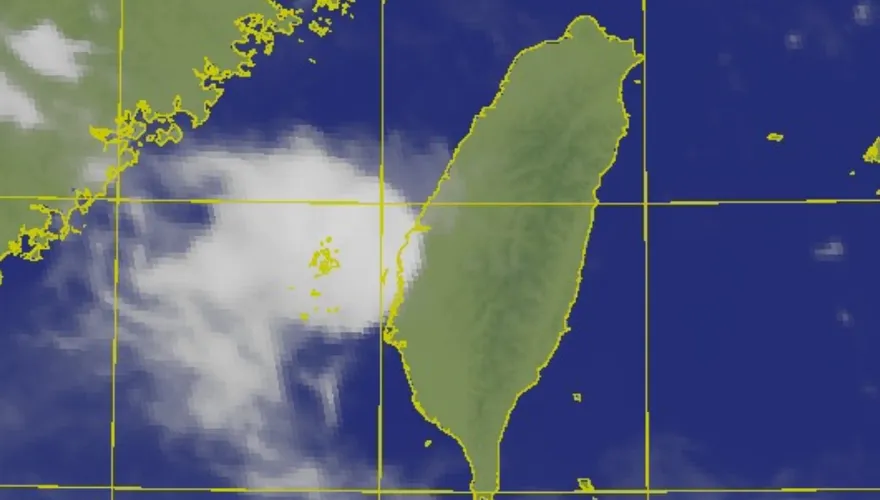 準丹娜絲挾豪雨彈「炸恆春、東部」！專家示警：4天內雨多到發紫