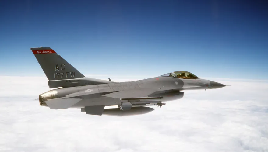 泰柬邊境爭議升溫！泰出動F-16戰機　轟柬2處軍事設施