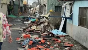 影/丹娜絲重創台南！老屋掀頂、電線桿傾倒　居民盼援助