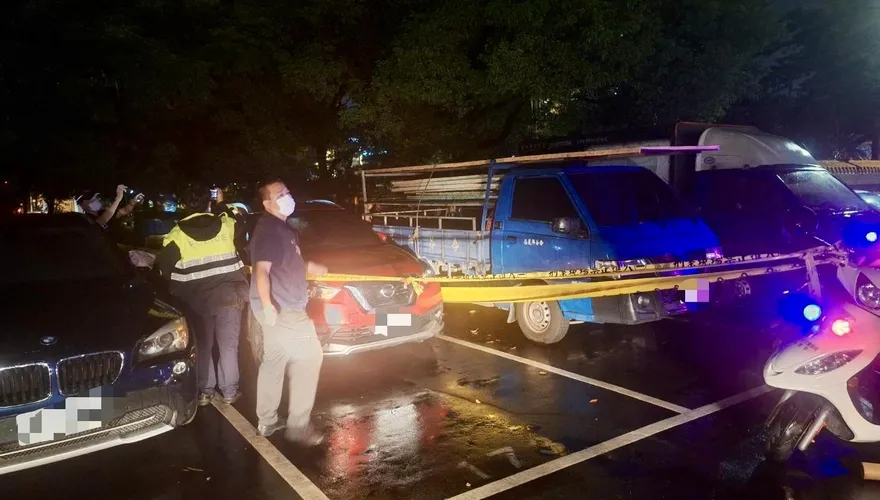 板殯旁停車場驚見男子陳屍車內　屍水流出死亡多時