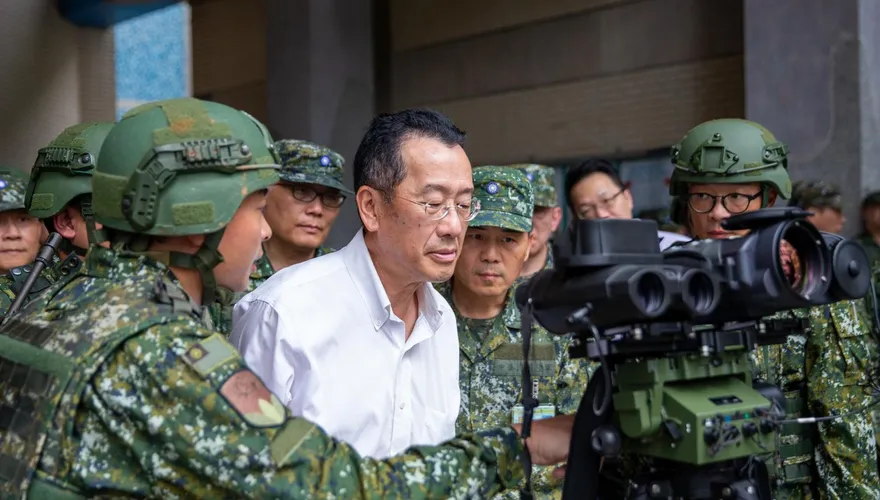 漢光演習又撞車！官兵慘骨折　顧立雄醫院探視：盡忠職守