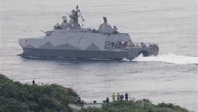 漢光演習/陰雨中的鋼鐵線條！　萬江軍艦飛彈匿蹤出航